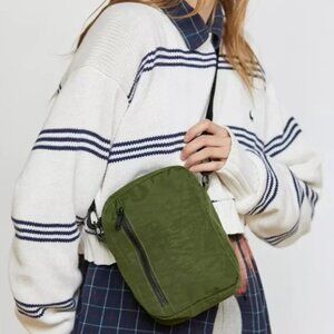 BAGGU Sport Crossbody Bag Green